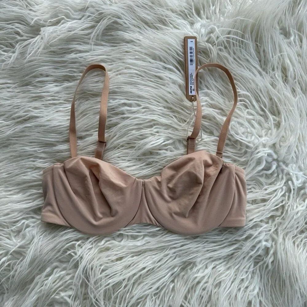 Skims Smoothing Intimates Strapless Bra Clay Size 32C